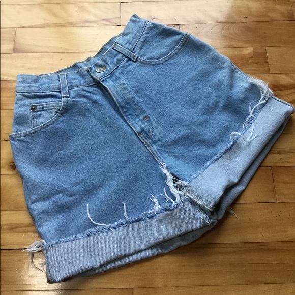 Tiny Vintage Light Wash Gitano Jean Shorts - Picture 2 of 5
